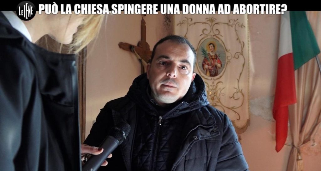 cosenza san vincenzo la costa prete mette incinta una ragazza e poi le chiede di abortire