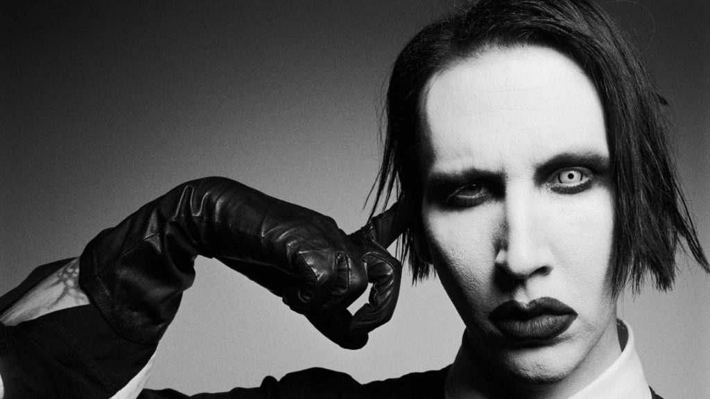 marilyn manson accusato di molestie sessuali e commenti razzisti