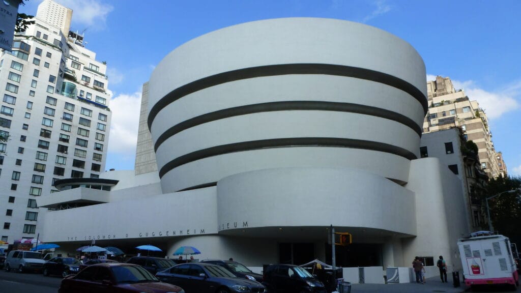 Guggenheim troppo bianco