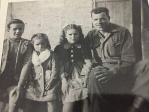 John Bronsky e Bruno, Mafalda e Giuliana Naldi 1944