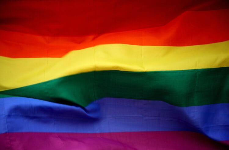 LGBTQ La FRA parla chiaro: aumento della discriminazione basata su identità di genere ed orientamento sessuale