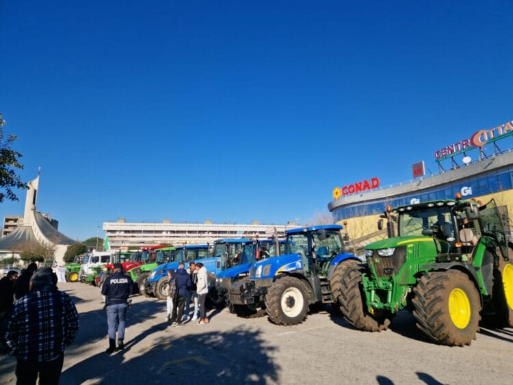 Sono arrivate anche in Italia le proteste degli agricoltori che hanno travolto l'Europa nelle ultime settimane, ma attenzione alle strumentalizzazioni