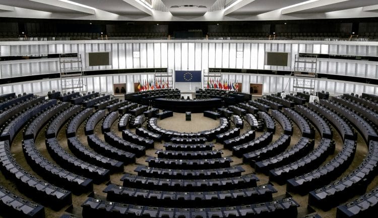 Nuove linee guida della commissione contro la disinformazione online in vista delle elezioni del Parlamento europeo