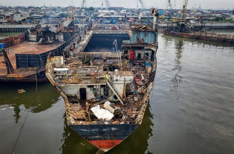 La nave-cargo Rubymar: un relitto che sconvolge il Mar Rosso