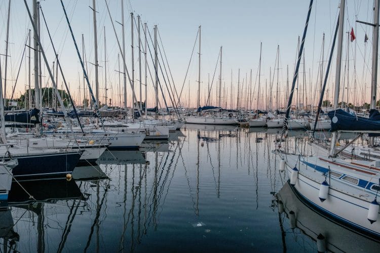 naufragio a Palermo, sei dispersi ed un morto